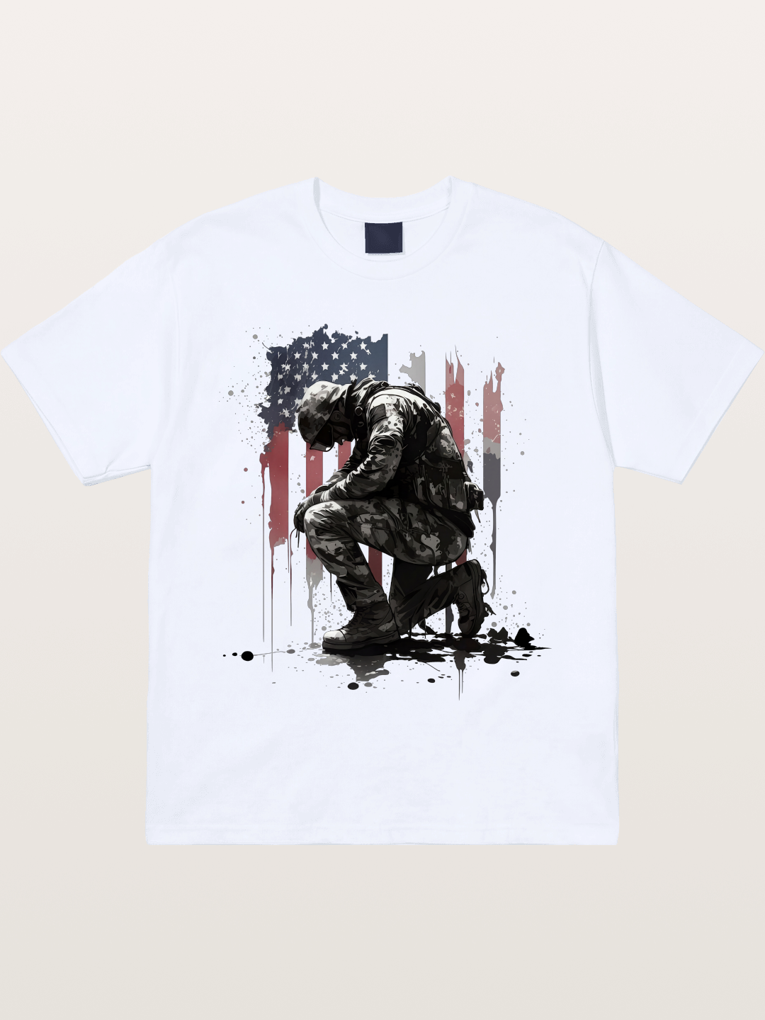 Kneeling Soldier Memorial Print Gildan T-shirt