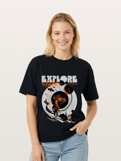 Space Explorer Astronaut Retro Sci-Fi Gildan T-shirt