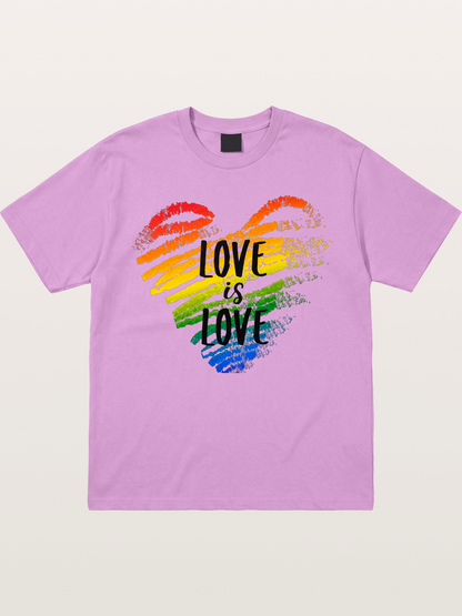 Love Is Love Rainbow Heart Art Gildan T-shirt