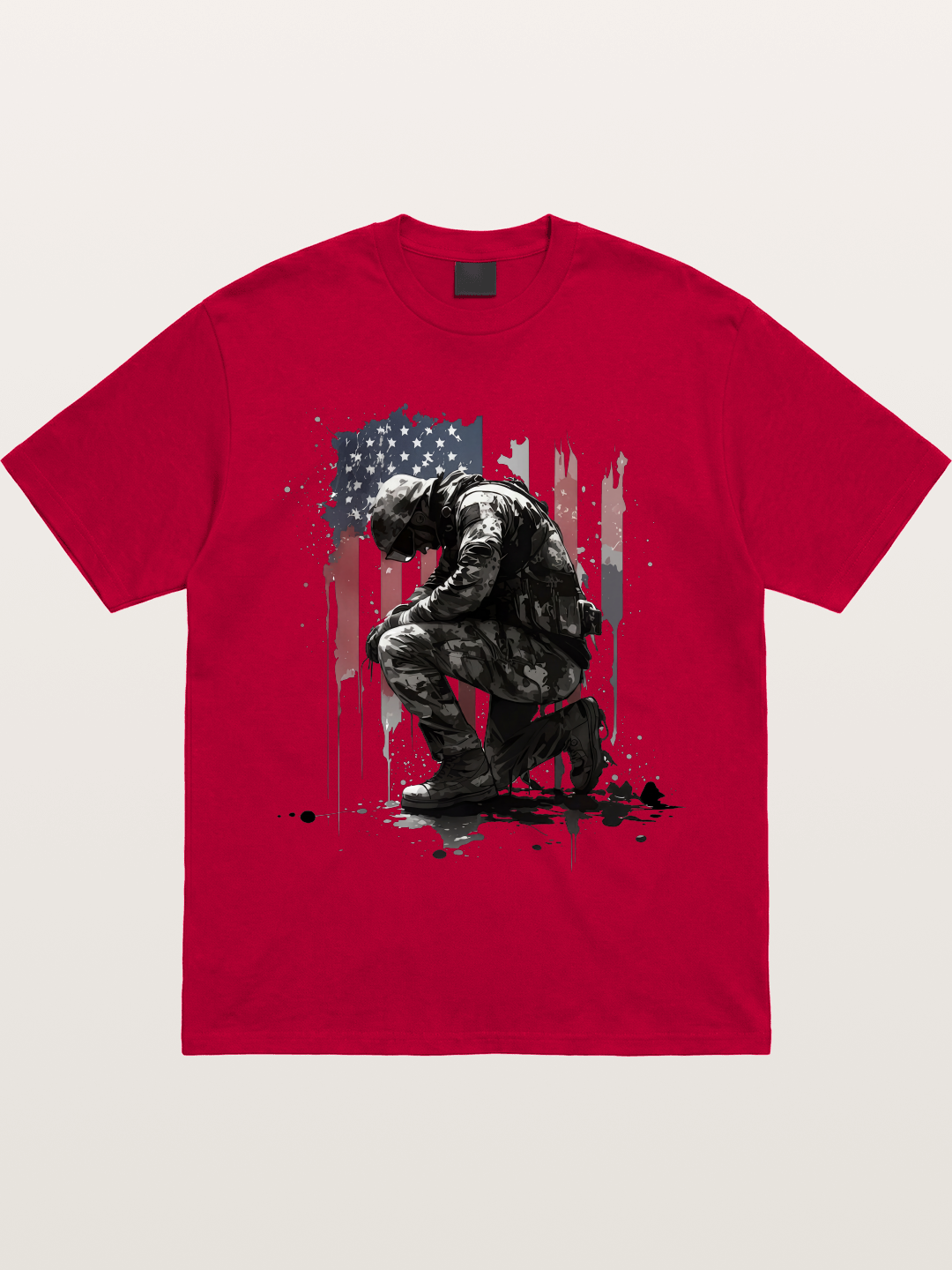 Kneeling Soldier Memorial Print Gildan T-shirt