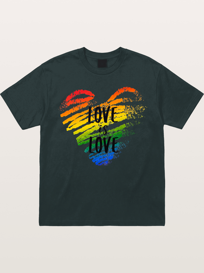 Love Is Love Rainbow Heart Art Gildan T-shirt