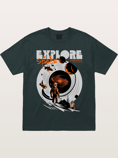 Space Explorer Astronaut Retro Sci-Fi Gildan T-shirt