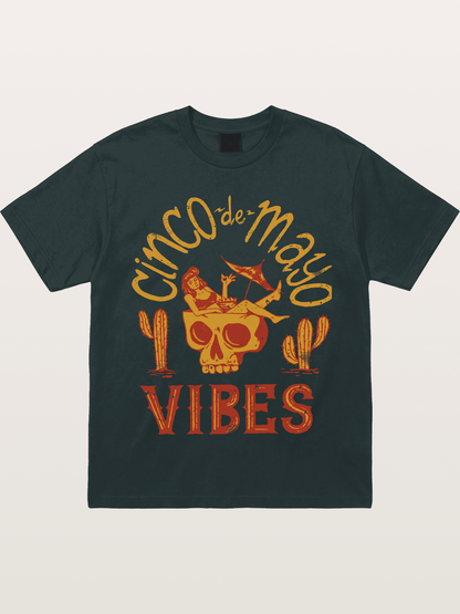 Cinco de Mayo Retro Skull Vibes Gildan T-shirt