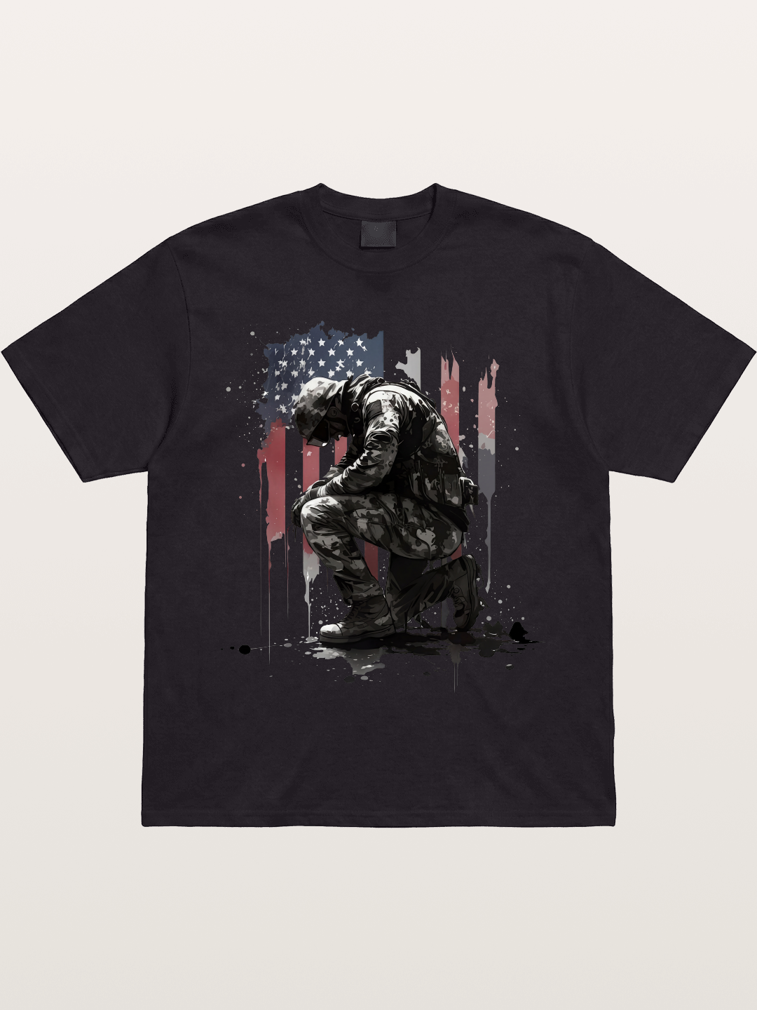 Kneeling Soldier Memorial Print Gildan T-shirt
